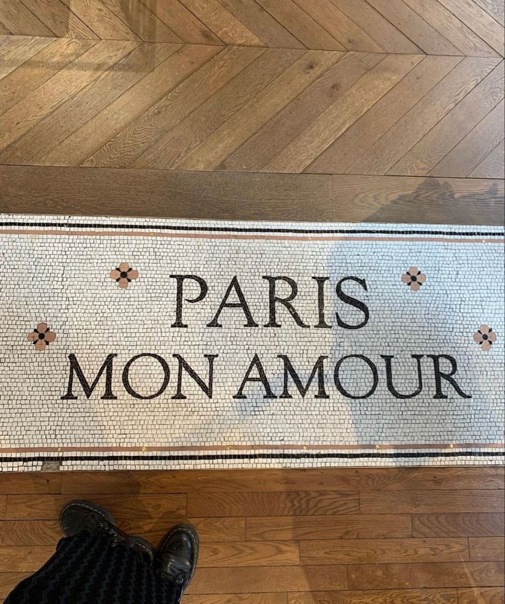 lifeofapainter's tweet photo. all my thoughts now are only about the one city that shamelessly stole my heart 💔
Pariiis, wait for me! https://t.co/DBFYN51VJk