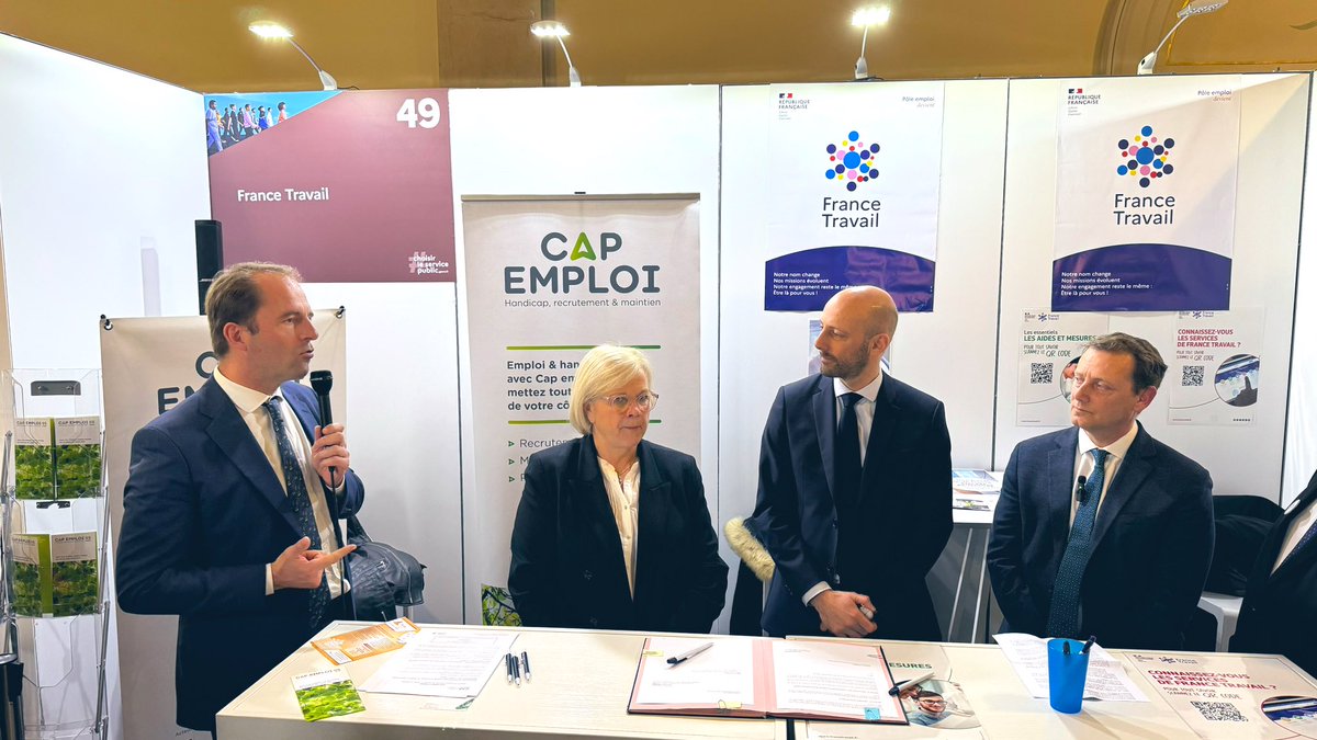 Avec la signature de cette convention, je dis à celle ou celui qui hésite à rejoindre la fonction publique que <a href="/FranceTravail/">France Travail</a> l’aidera à trouver sa voie, une voie au service des Français, une voie pleine de sens, avec une diversité de métiers et de structures inclusives.