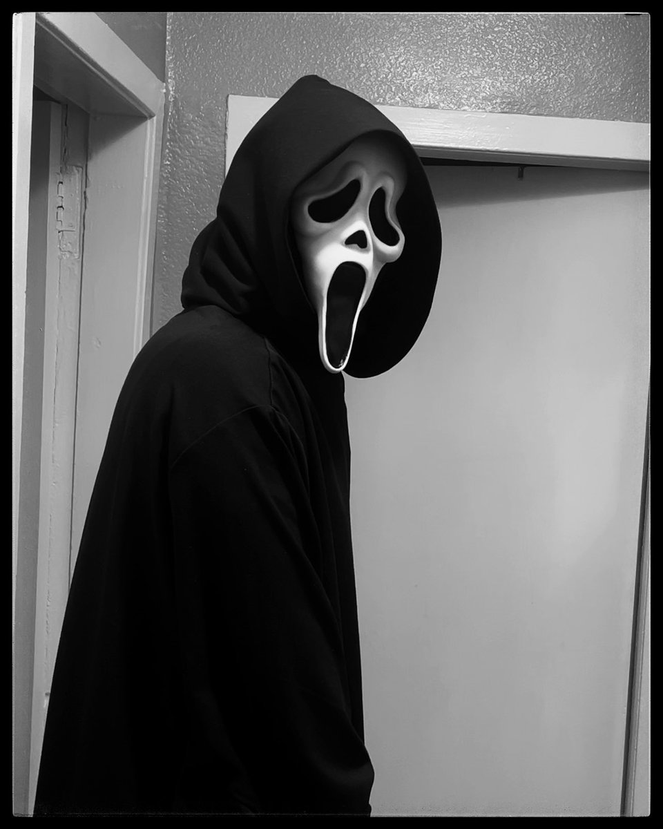 ScreamGhost2's tweet image. Welcome Home Sidney 👻