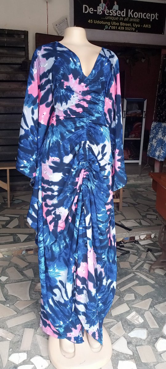 Deblesskoncept's tweet photo. Ruched dress for my client 🔥🔥😘😘😘 https://t.co/4vhhvi7wdh