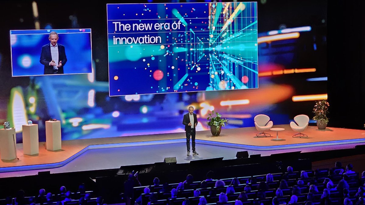 EnriqueJLores's tweet photo. Our Future Ready Ignite program kickoff in Barcelona was incredible! With @HP leaders, local teams, and virtual participants, we delved into HP’s exciting future and impactful discussions on culture and growth. Next up: Asia! 🚀