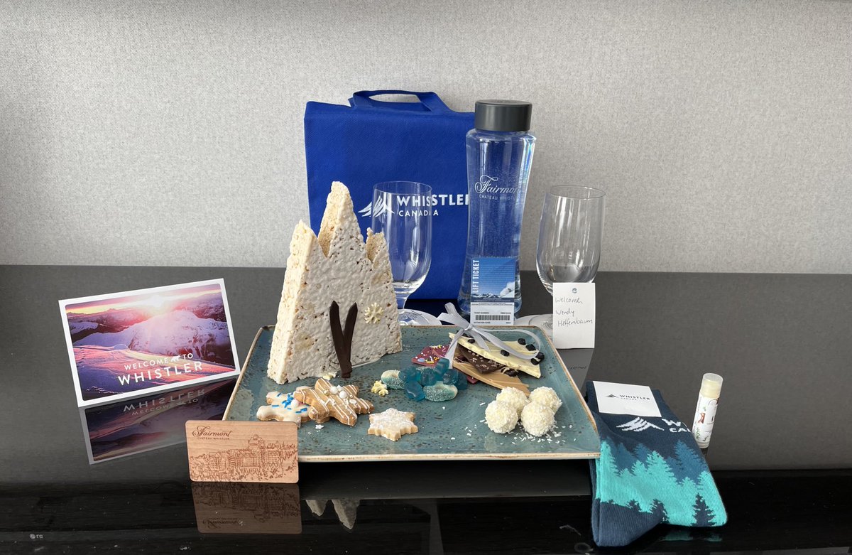 WendyHelfenbaum's tweet image. What a lovely welcome to #WhistlerBlackcomb! Thank you ⁦@GoWhistler⁩ ⁦@HawksworthCom⁩ ⁦@FairmontWhistlr⁩ 😄#EpicForEveryone