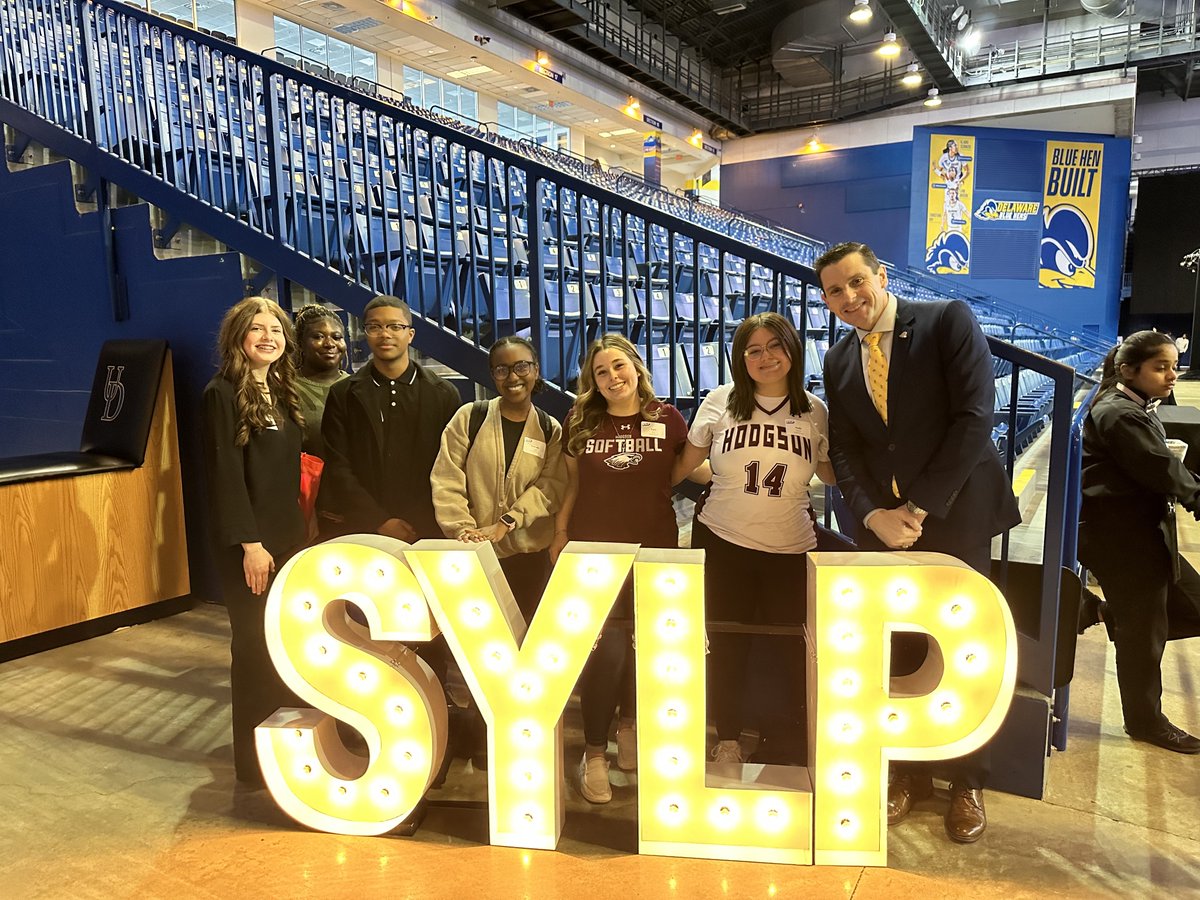 CEEEatUD's tweet photo. What an incredible day hosting SYLP! Over 600 8-12 grade students explored leadership with keynote speaker Juan Bendana, delving into strategies for success and confidence-building exercises. Here's to the amazing growth and connections made!  #SYLP #leadership #Delaware https://t.co/eL2QANCZPa