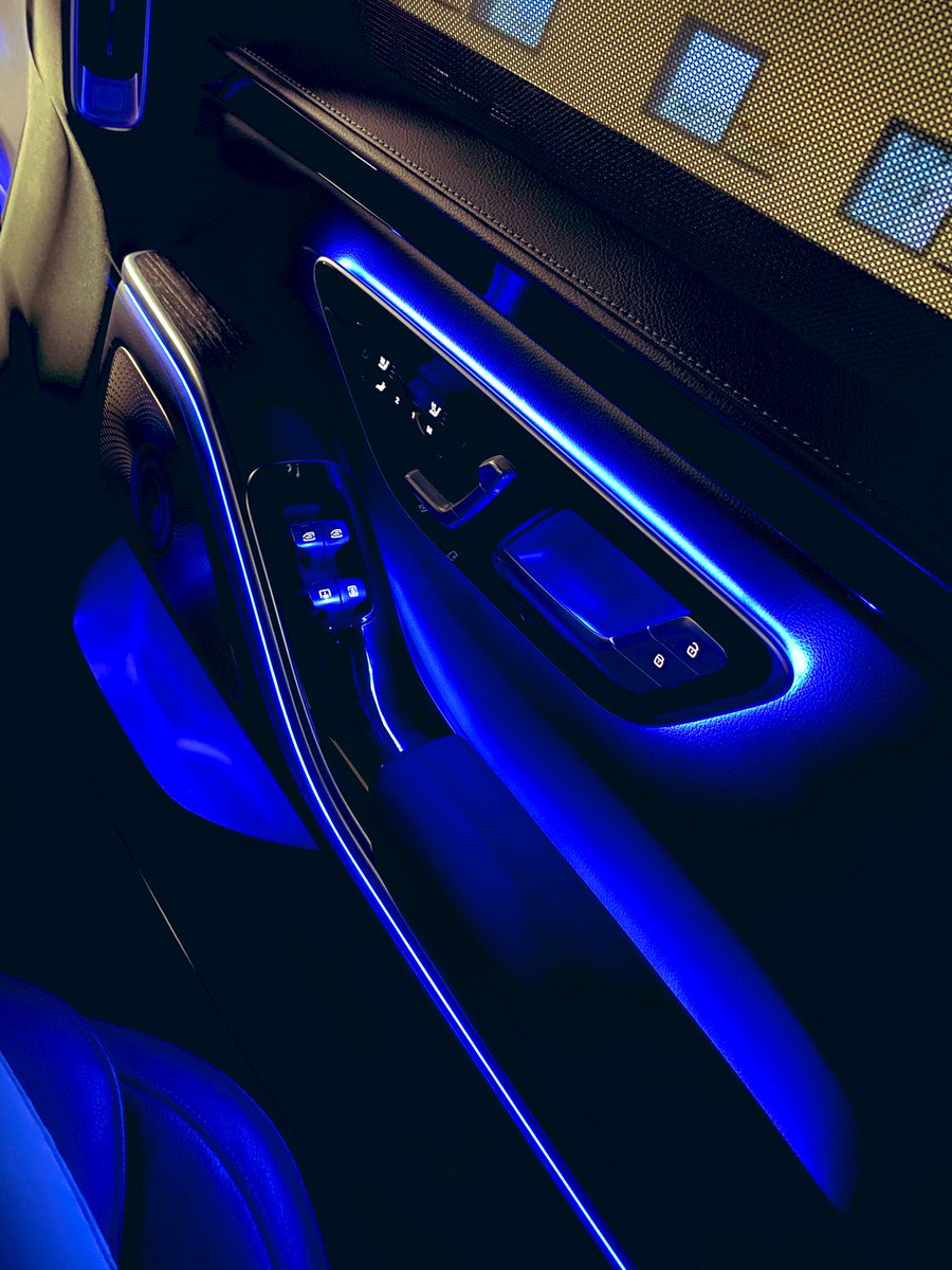 Dean_Friederich's tweet image. Night rider. ✨🌚