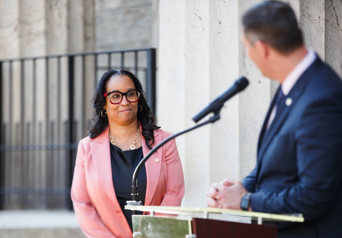 BaltCoExec's tweet image. I’m so proud to announce the appointment of @BaltCoDPWT Director D’Andrea Walker to the position of Baltimore County Administrative Officer.
Director Walker is a tireless leader whose efforts have consistently improved the Department of Public Works and Transportation.