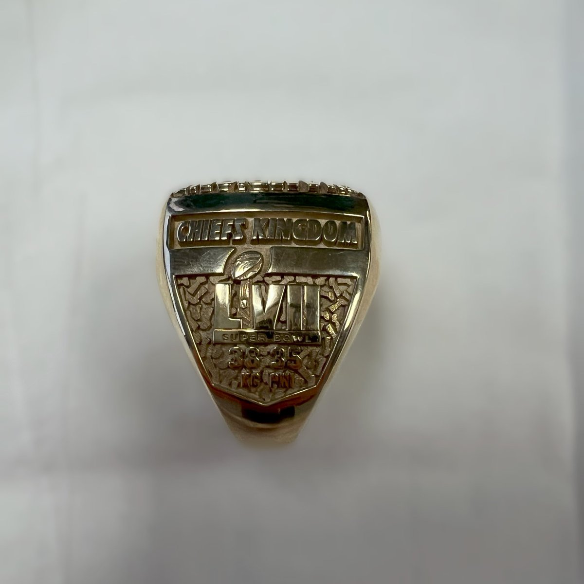 KansasCityYMCA's tweet image. It's been just over a month since the Chiefs won #SuperBowlLVIII so we're sharing this #SuperBowlLVII ring from the Chiefs victory over the Eagles. You can bid on this item during the auction at our 16th Annual Challenge Your Fashion presented by Pro Athlete.