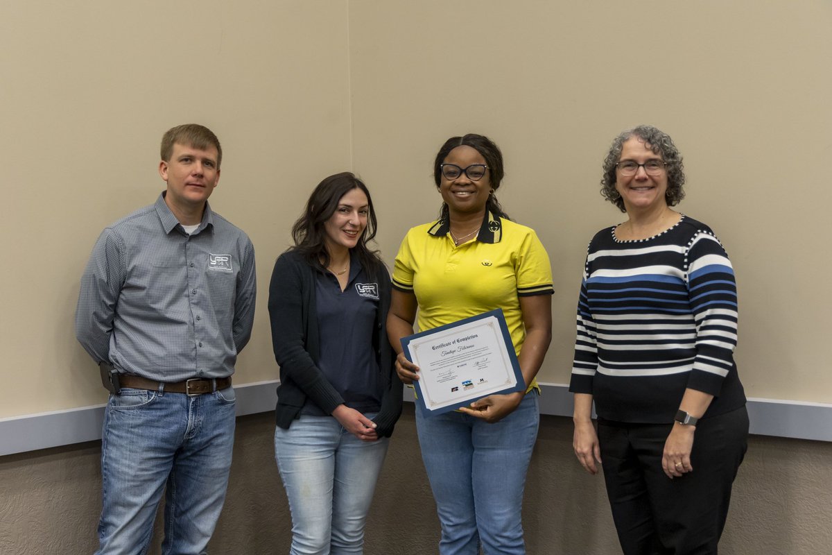 Conservation Genomics Lab (@au_wildcongen) on Twitter photo As part of the Farm Bureau fellowship program, <a href="/damsel_temi/">Damseltemitee</a> attended the American Farm Bureau youth and rancher leadership conference in Omaha, Nebraska where she had the opportunity to learn about leadership, agriculture, personal/professional growth and networking! 🙌🏽🥳 As part of the Farm Bureau fellowship program, <a href="/damsel_temi/">Damseltemitee</a> attended the American Farm Bureau youth and rancher leadership conference in Omaha, Nebraska where she had the opportunity to learn about leadership, agriculture, personal/professional growth and networking! 🙌🏽🥳
