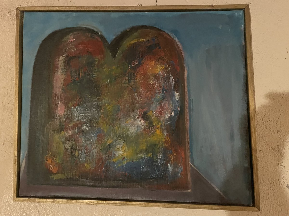 In net geopende Holocaust Museum hangt de iconische foto van 7-jarige Sieg Maandag, geheel alleen lopend in Bergen-Belsen. 

Veertig jaar later, 25 oktober 1985, schilderde hij Geschonden Tafelen.