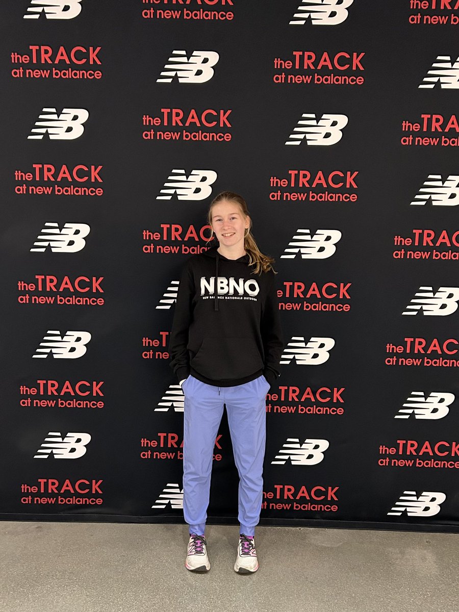 I had a great time in Boston for New Balance Nationals and ran a PR in the 800. But the biggest win was getting to watch the NCAA track championship and meeting @roisinwillis_ and @juliettewhitt22! Time to get ready for outdoor @wesiiifbr @DefyGENETICS