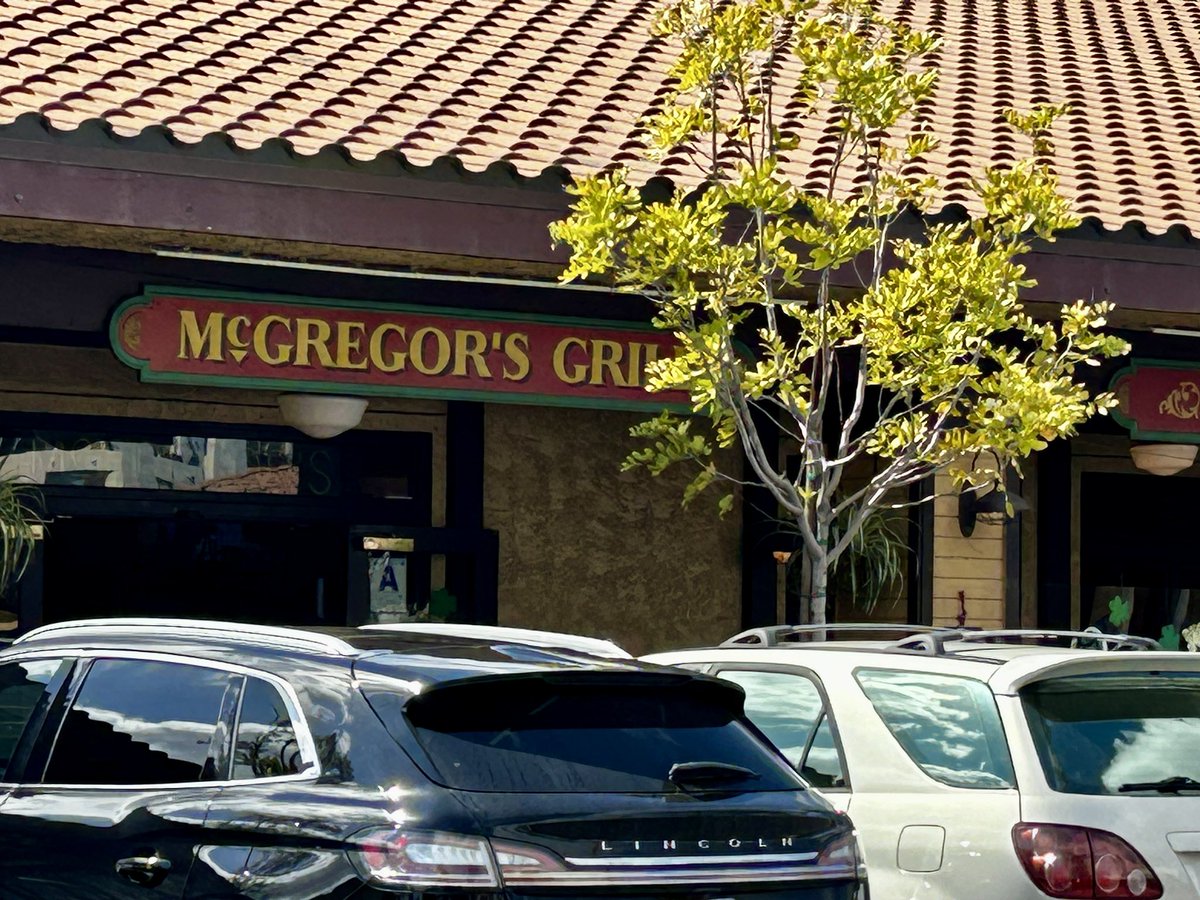 MdicareMadeEasy's tweet photo. As I'm always looking to meet other businesses that may be of help to my Medicare clients, #BNCSD and #NetworkingEE never disappoint. Met some great people. McGregor’s in Mission Valley is always a great host.  #Networking #Bridlewood #Medicare https://t.co/wYAVgzDZAI