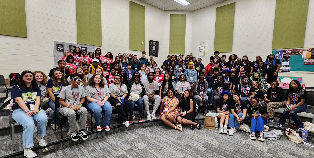 spmmccord's tweet photo. This past weekend, I had the pleasure of accompanying our student council to the state convention as one of their advisors-they also learned a lot about leadership and teamwork as well. #Educator #MoreThanAcademics #ExperiencesAndOpportunities #Advisor #StudentCouncil #SCASC https://t.co/BKoQ6BnDyw