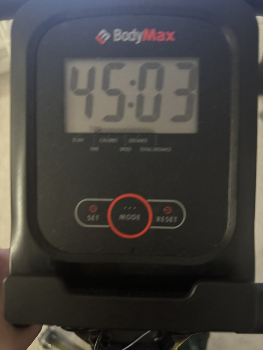 s9pke's tweet photo. Tuesday done βοΈ
Work was tough in the βοΈ
Long day but managed to fit in some decent Cardio, hit macros, steps and most of all had a good day
Onto the next one
#fitdad #fitfor40 #MFP #running #cardio #protein #lowcarb #Tuesday https://t.co/oSUkLPc533