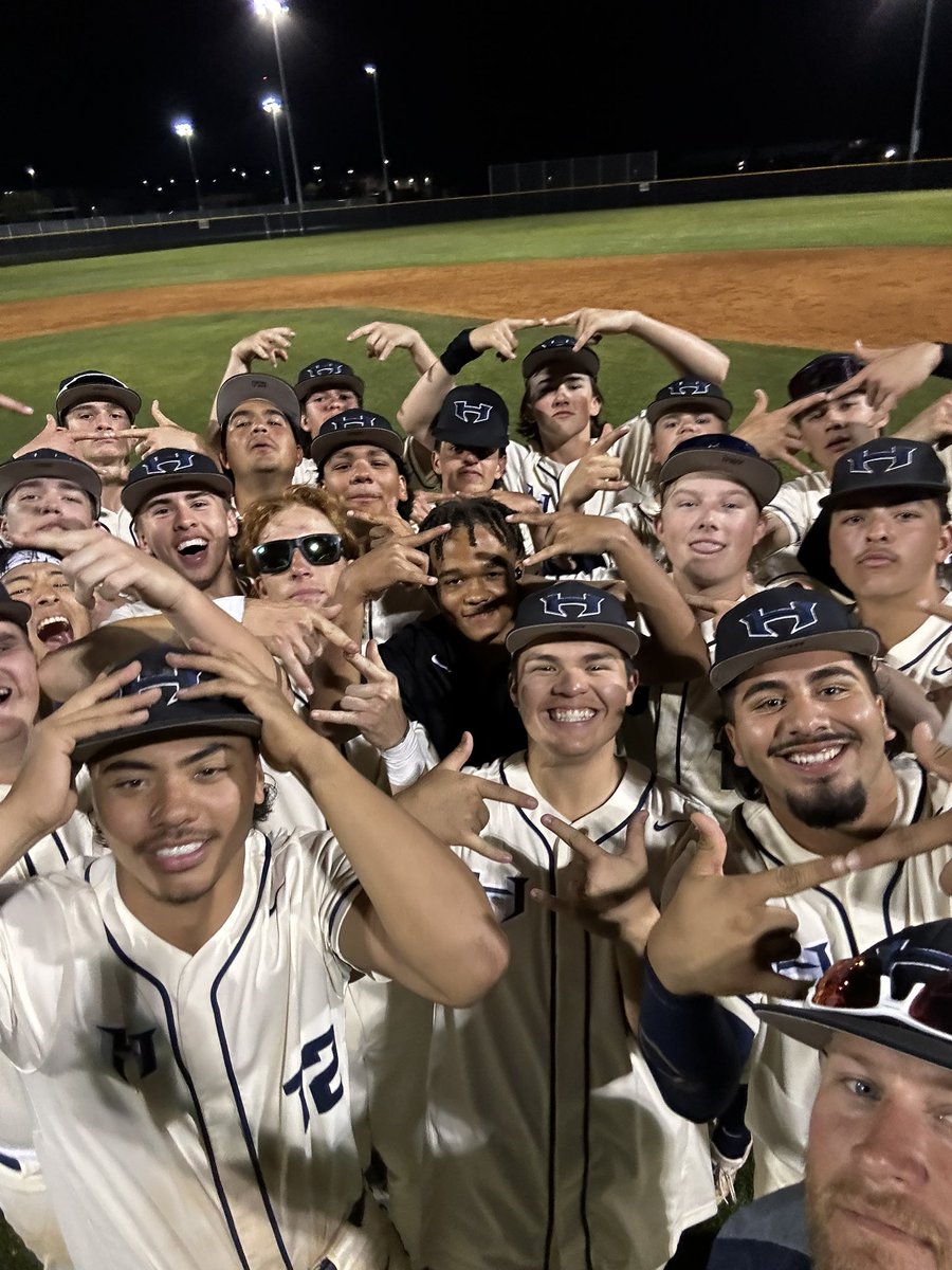HendricksonBB's tweet photo. Victory Selfie #1. Blue Collar win to open up district! #family #IGYB #bluecollarboys https://t.co/IDbphzVbJp