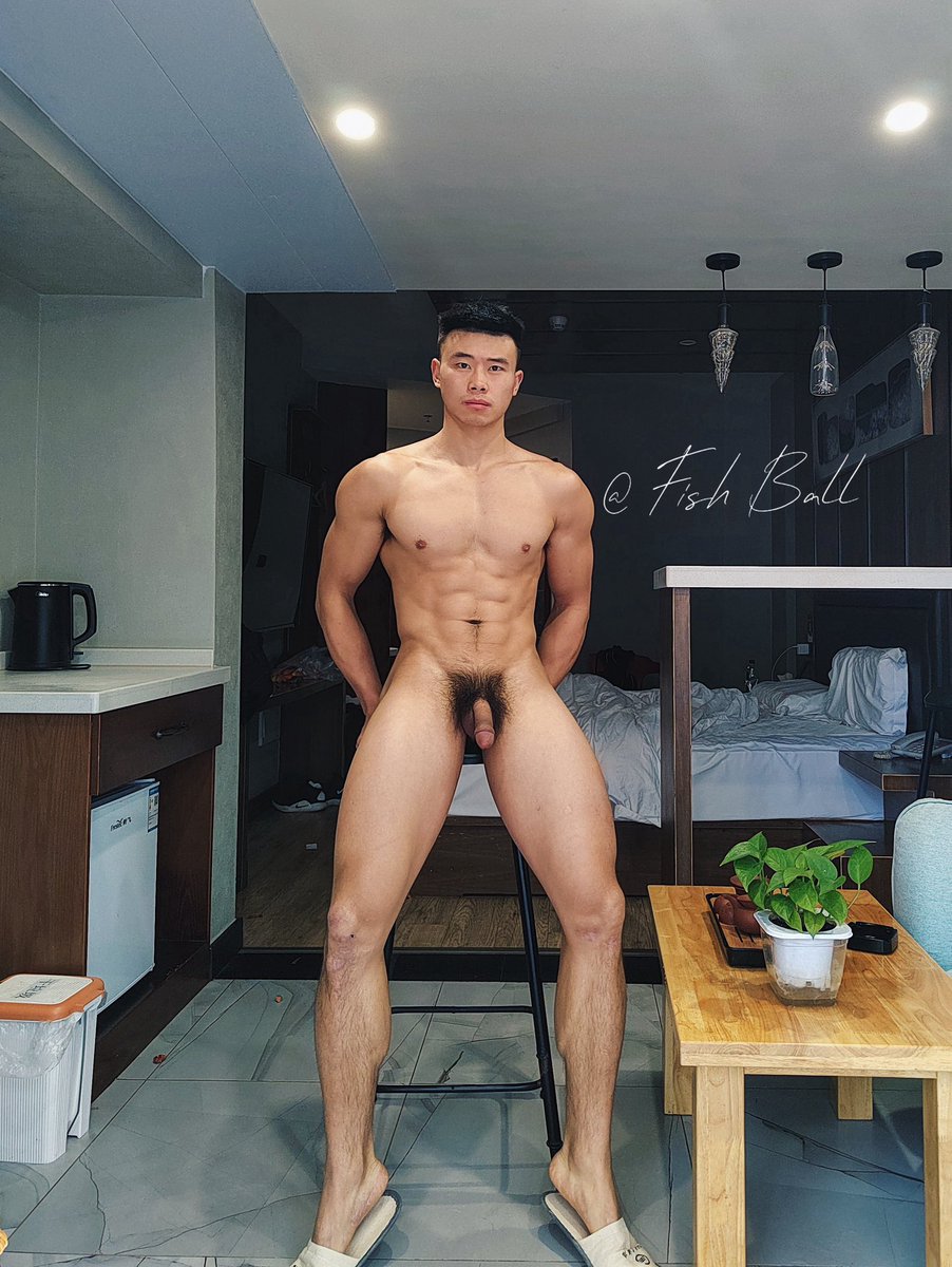 Forestwoodwood's tweet photo. ·
最近很火的一个男模（未经雕琢、痞帅、原片直出）

摄影师：鱼丸Yuwan🍥 @FishBall_YuWan
并无私公开男模账号：无名指 @wmngzh739915

📍广东 https://t.co/o8iyZ82JGi