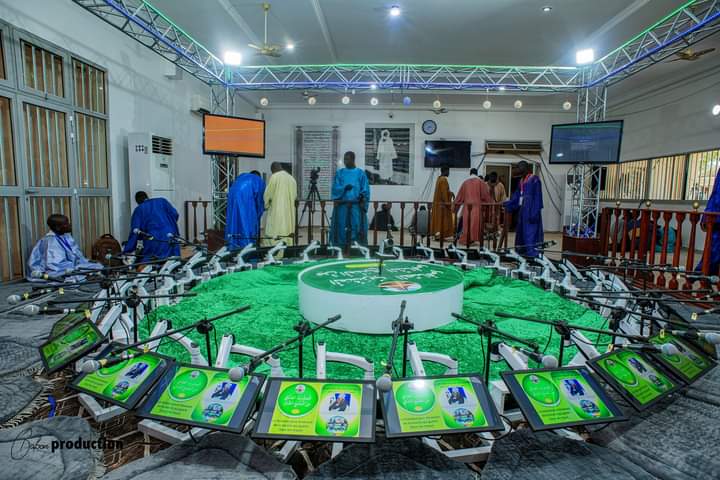 MGUEYEofficiel's tweet photo. Gnongui sant bou bakh MBACKÉ tei di toup gnakk yitei dji.
Gnogui gnann cissa barkei ngua yagueu fi tei werr.
Gnogui gnann cissa barkei donn ay MOURIDES SAADIKH❤️❤️
#kebetu #followers #Senegal #touba #AllahuAkbar #vivification #Ramadan @Macky_Sall @PlanPse @Kebetubot #team221 https://t.co/IH9kr13JXj