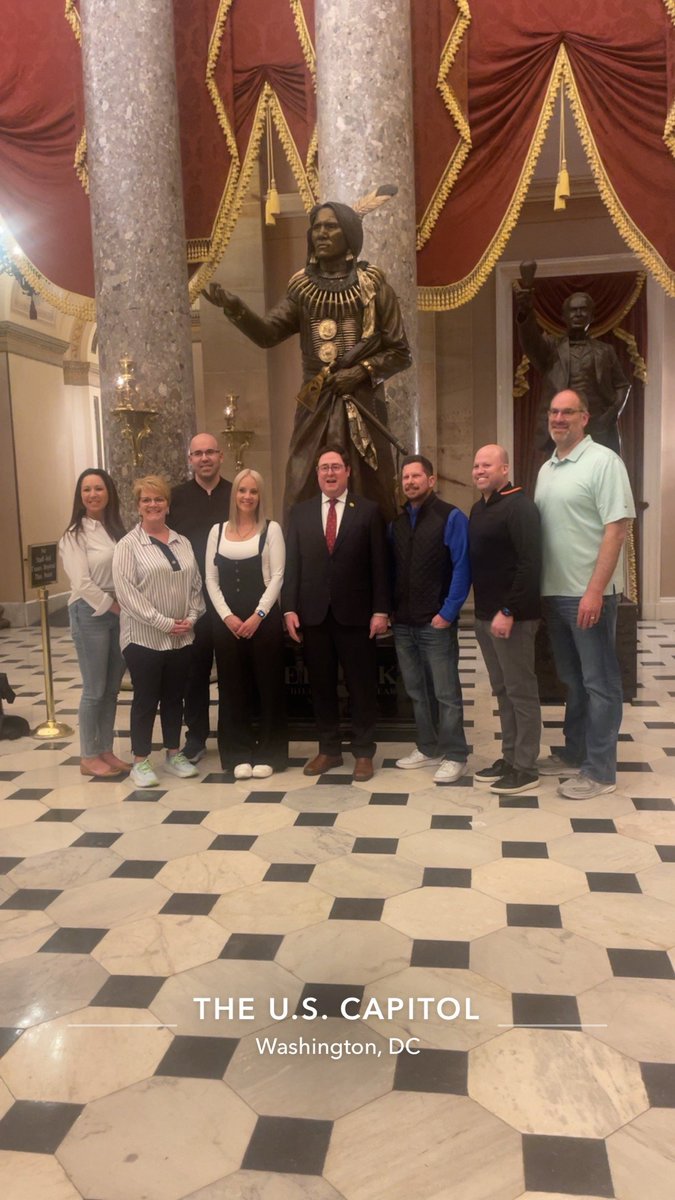 Thank you, @USRepMikeFlood, for taking the time to give us a night time special tour of our nation's capitol! An amazing experience - I appreciate your passion for our nation's history! #PrincipalsAdvocate @NCSAToday @NEadvantage
