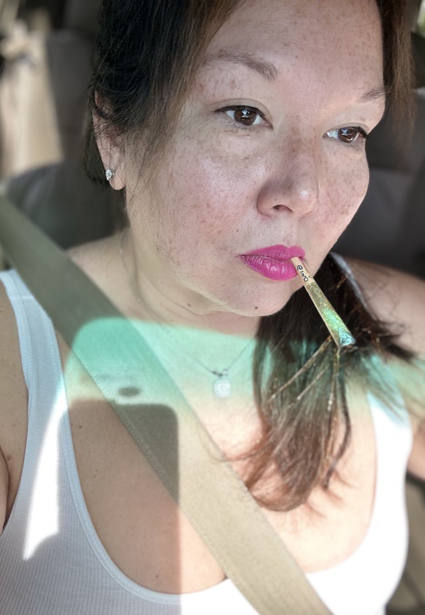 Shelley_Knight1's tweet photo. Call me Shameless Shelley but I say if you can get out of a ticket with your boobs, sweetheart voice & play the “I’m just a Girl” card, DO IT WHILE Y’ALL STILL CAN! #BlessedGenes #AsianAmerican #WickedSmartWomen ✌️💛🔥🚔 https://t.co/mM9zf5ZNpf