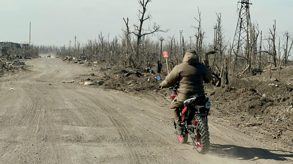 Сегодня доставили груз солдатам в #Авдеевку lezhnev-sergey.livejournal.com/152467.html
