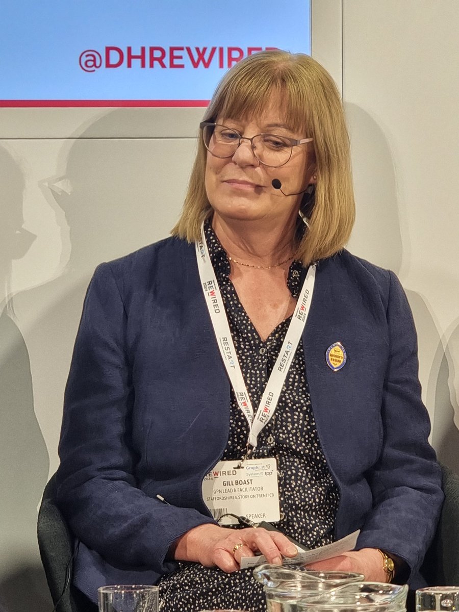 CrystalOldman's tweet photo. Fantastic to see so many #ExtraordinaryQNs all on one panel @RachelV1g_RN @gillboast @FanningAgnes & chaired by #ExtraordinaryQN @nursehelenc @TheQNI out in force supporting #digitaltransformation 🙏👏🏽👏🏽👏🏽👏🏽 @johnunsworth10 https://t.co/jZKF6GhrHc