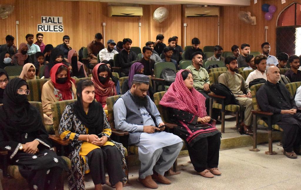 TDataImmersed's tweet photo. Our Ambassador in Pakistan, representing The Data Initiative at GCUF, Pakistan for the "Data Science and Analytics in the world of freelancing" conference. https://t.co/3joyYBkPHi