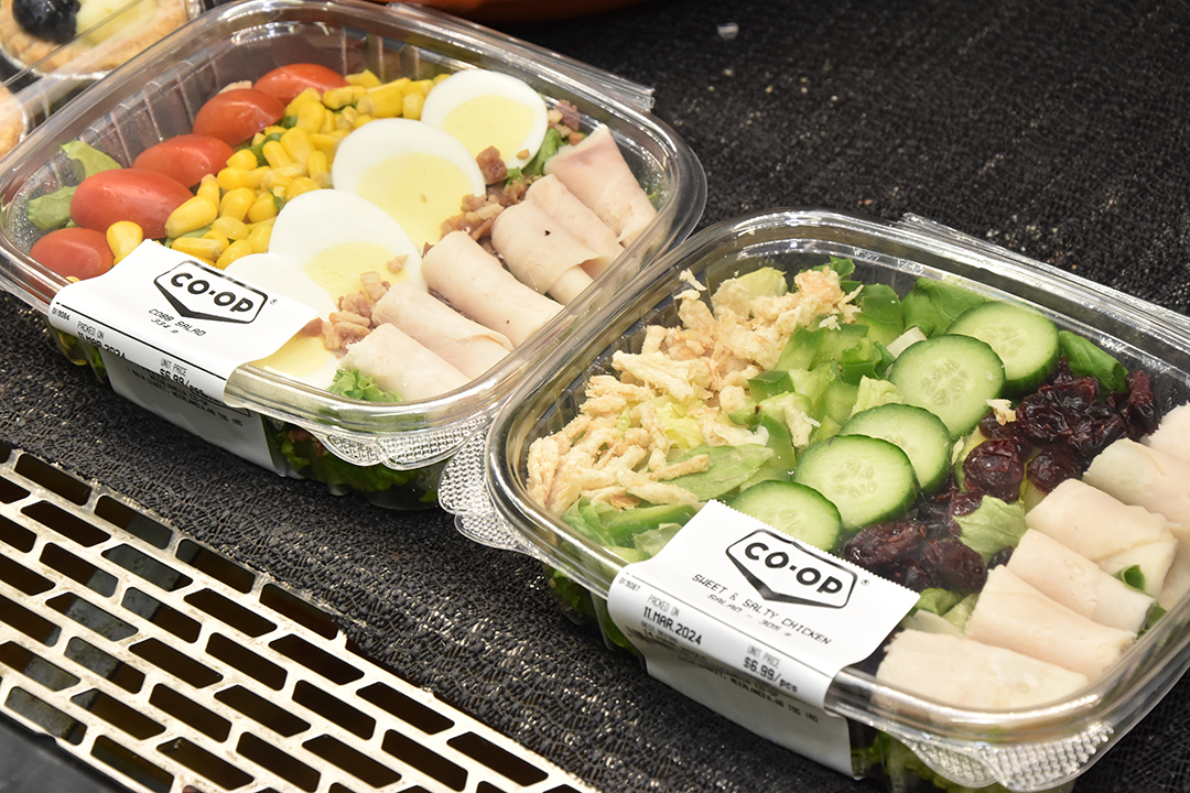 READY MADE MEALS are waiting for you in the Food Store! Stop in today to check out the selection. Made fresh daily by Deli staff.
#NeerlandiaCoop
#NeerlandiaCoopFoodStore
#deli #readymademeals