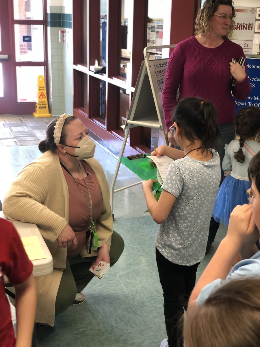 Ellen Rogers (she/her) (@eroteaches) on Twitter photo The first day of our 2 day long 3rd Grade Seed Sale kicked off today. The 3rd grs each had a job they applied and prepared for. They did a fabulous job convincing me to spend money on seeds they had collected, counted and packaged. I ❤️ this <a href="/BESbulldogs/">Belvedere Elementary - FCPS</a> tradition! The first day of our 2 day long 3rd Grade Seed Sale kicked off today. The 3rd grs each had a job they applied and prepared for. They did a fabulous job convincing me to spend money on seeds they had collected, counted and packaged. I ❤️ this <a href="/BESbulldogs/">Belvedere Elementary - FCPS</a> tradition!