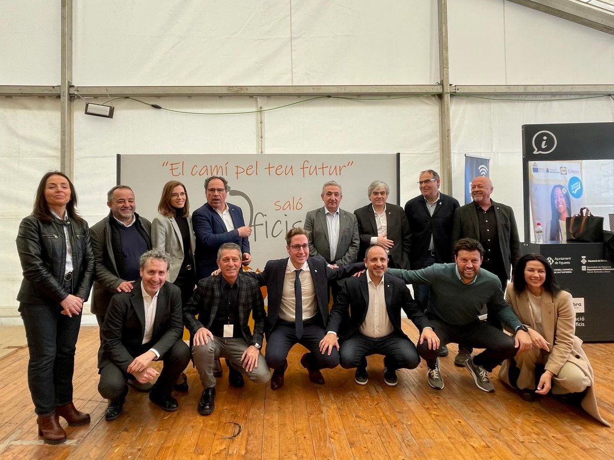 orgullfigueres's tweet photo. Benvinguts al Saló dels Oficis! https://t.co/k7r18SSlUz via @Diari de Figueres
#Figueres #DiarideFigueres #SalodelsOficis @ajfigueres @jordimasquef @manelrplana https://t.co/1LeLUt9O44