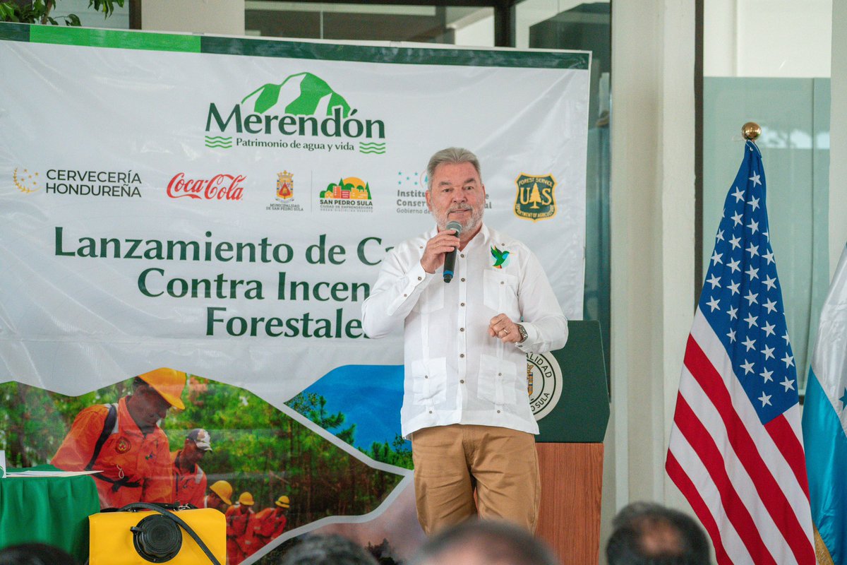 MuniDeSPS's tweet photo. La Municipalidad de San Pedro Sula, que dirige el alcalde @OficialRobertoC, a través de la Gerencia de Ambiente, en coordinación con la Fundación @CerveceriaHond, el Servicio Forestal de Estados Unidos y el ICF, realizó el lanzamiento de la Campaña Contra Incendios Forestales. https://t.co/7FfwcN0InH