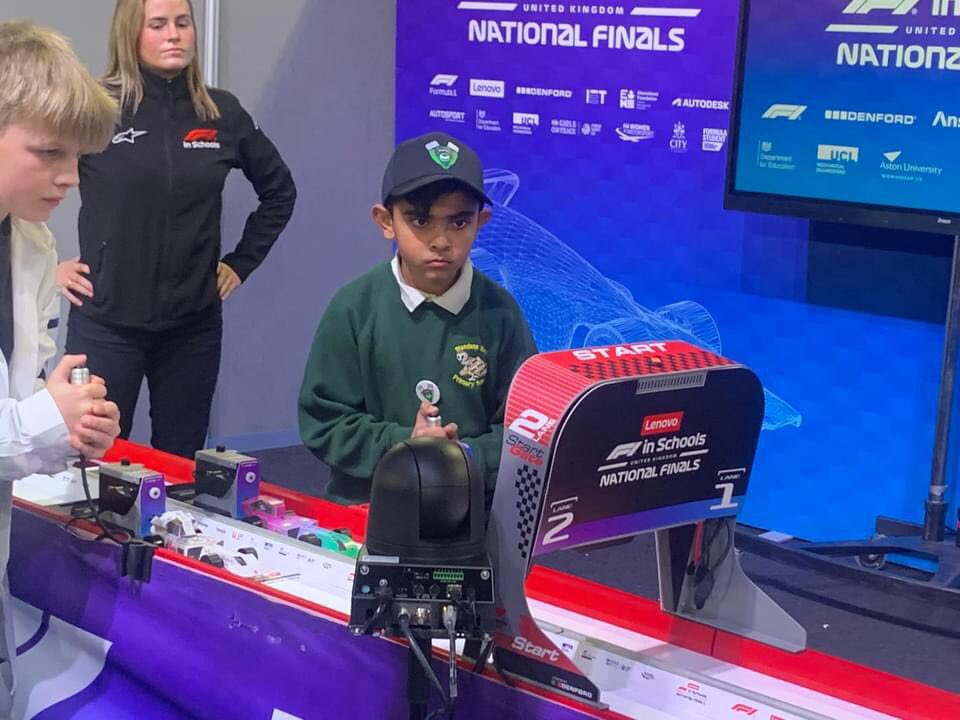 StandensBarnPS's tweet photo. We qualified to the F1 in schools National Finals and had the BEST day ! 
🏎️🏎️🏎️
@InMAT_ https://t.co/YjC0JaTPm1