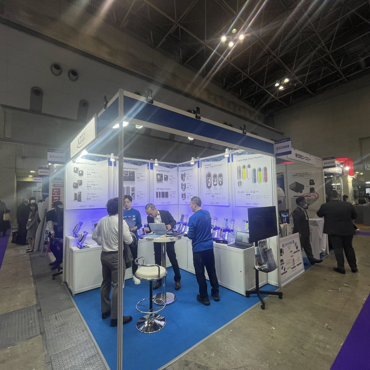 3月15日まで開催中の東京セキュリティショーにKJ TECH  japanが最新機器を携え出店者してます。