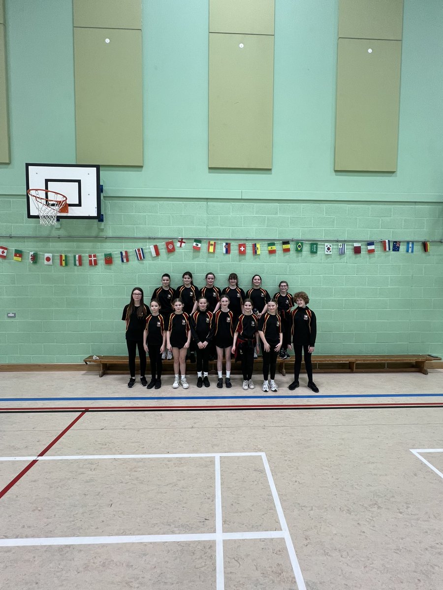 Year 7 Netball displaying lovely passing and spacial awareness today 🙌🏼 #showyourCARDS