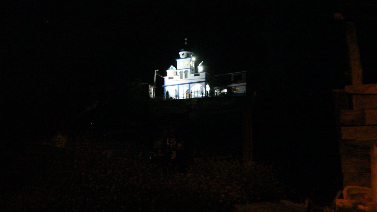 ISTAustro's tweet image. #InformaTEC | La carrera de electricidad⚡ trabaja en un proyecto de reducción de pérdidas por el consumo de energía eléctrica en la parroquia Guapán. Es el caso de la iglesia⛪ de la comunidad de Buil Tabacay🔌💡
bit.ly/49QH4vj