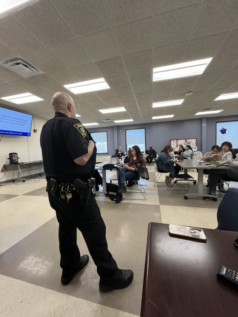 The Bilingual Education Council has special guests. A great conversation ensued! <a href="/RCSDParents/">RCSD Parent Engagement</a> <a href="/RCSDNYS/">Rochester City School District</a> <a href="/monroesheriffny/">Monroe County Sheriff’s Office</a>