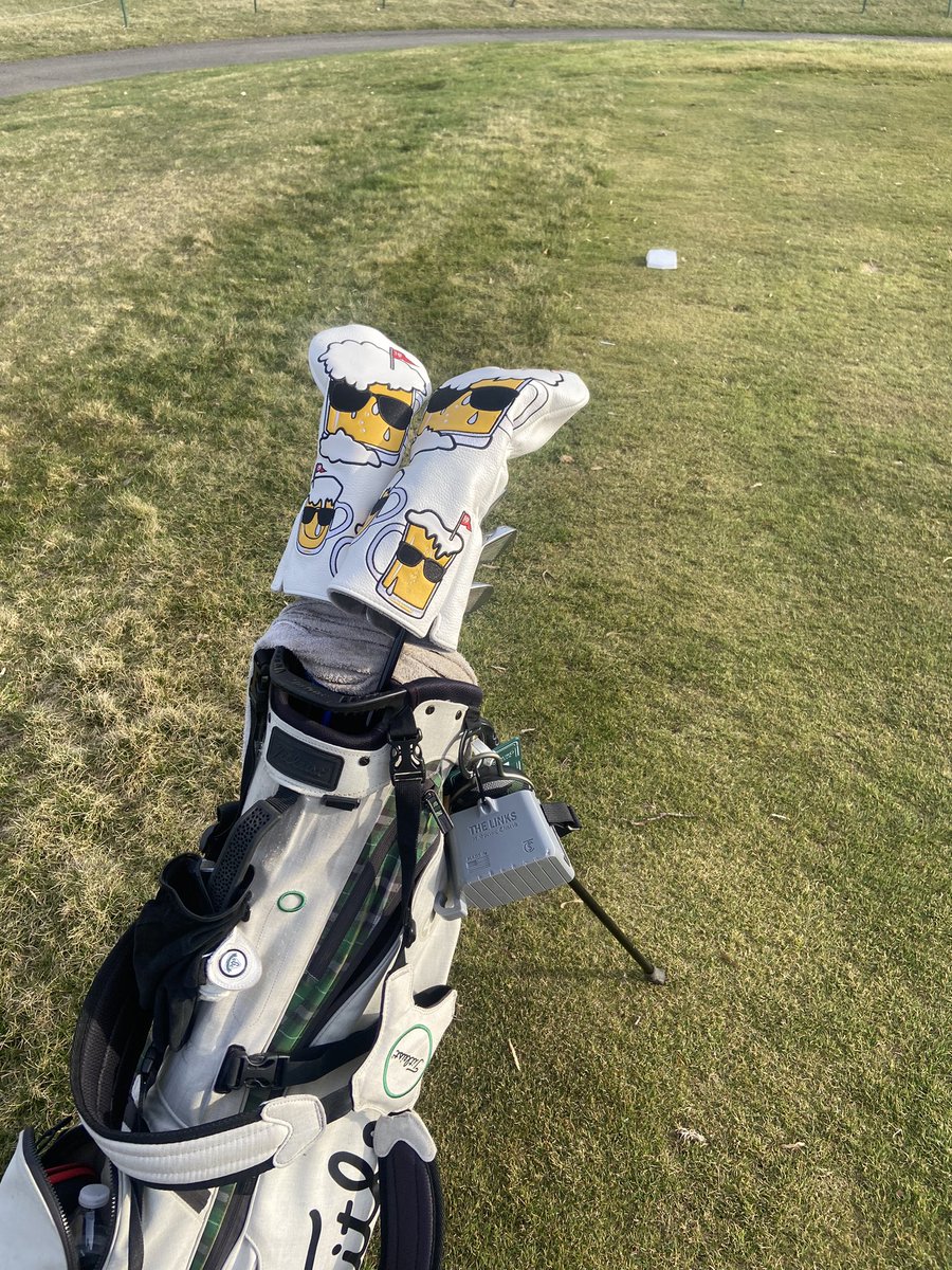 moneytim_2's tweet image. Snuck out to walk a quick 9 after work at The Links today. First time playing with a TreeCaddy Ace on my bag. First hole: BIRDIE! #NoCap #1Under