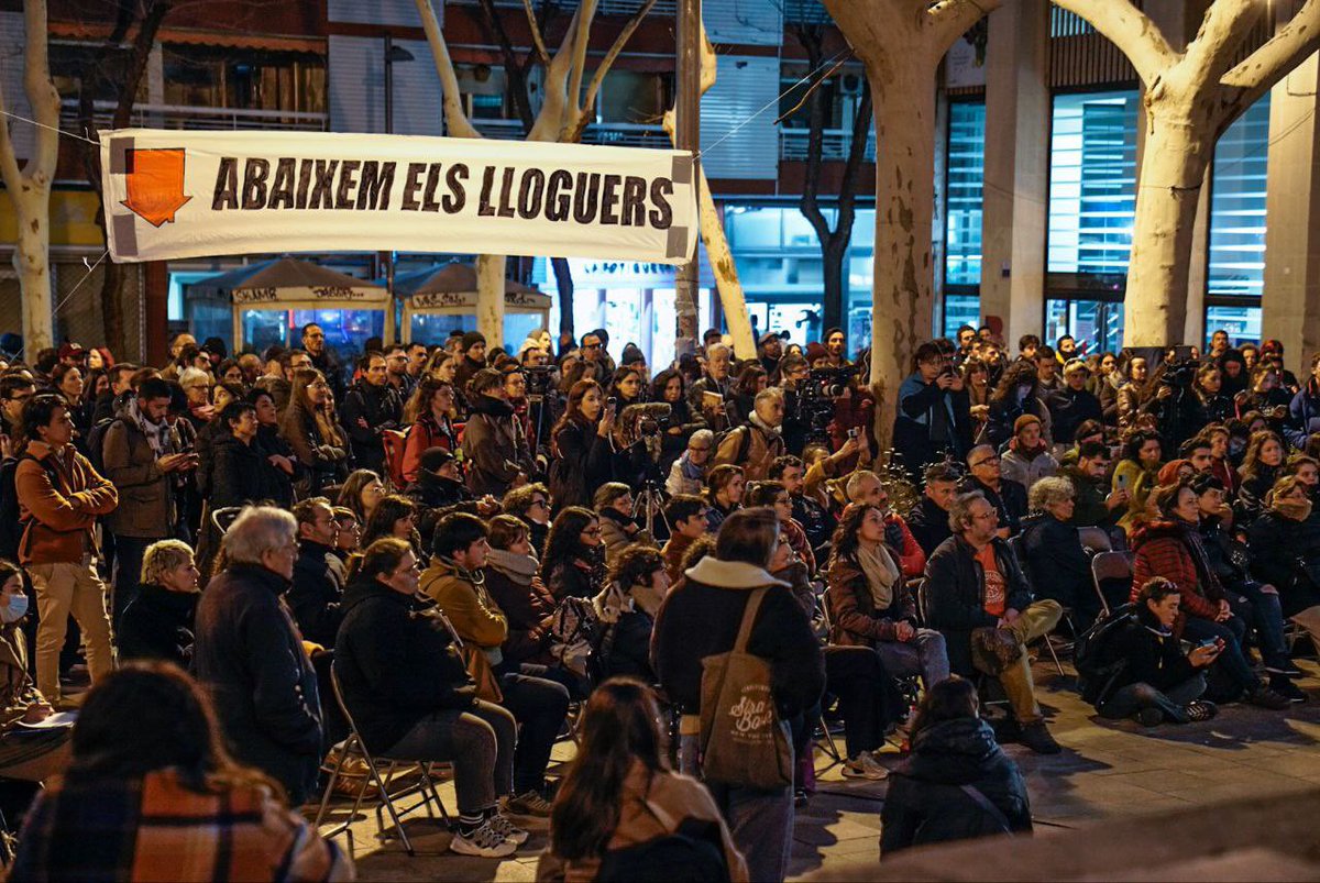 Nous reptes, nova etapa… i nova imatge de portada. #AbaixemElsLloguers 📷 Josep Boada