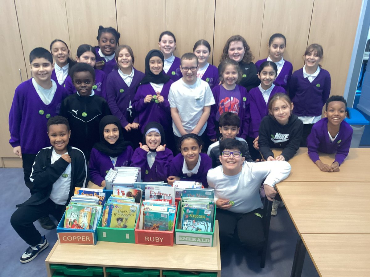 HolyFamilyL8_5G's tweet image. We are very proud of these boys and girls for staying on green last half term. 👏🏽 #goodtobegreen #positivebehaviour