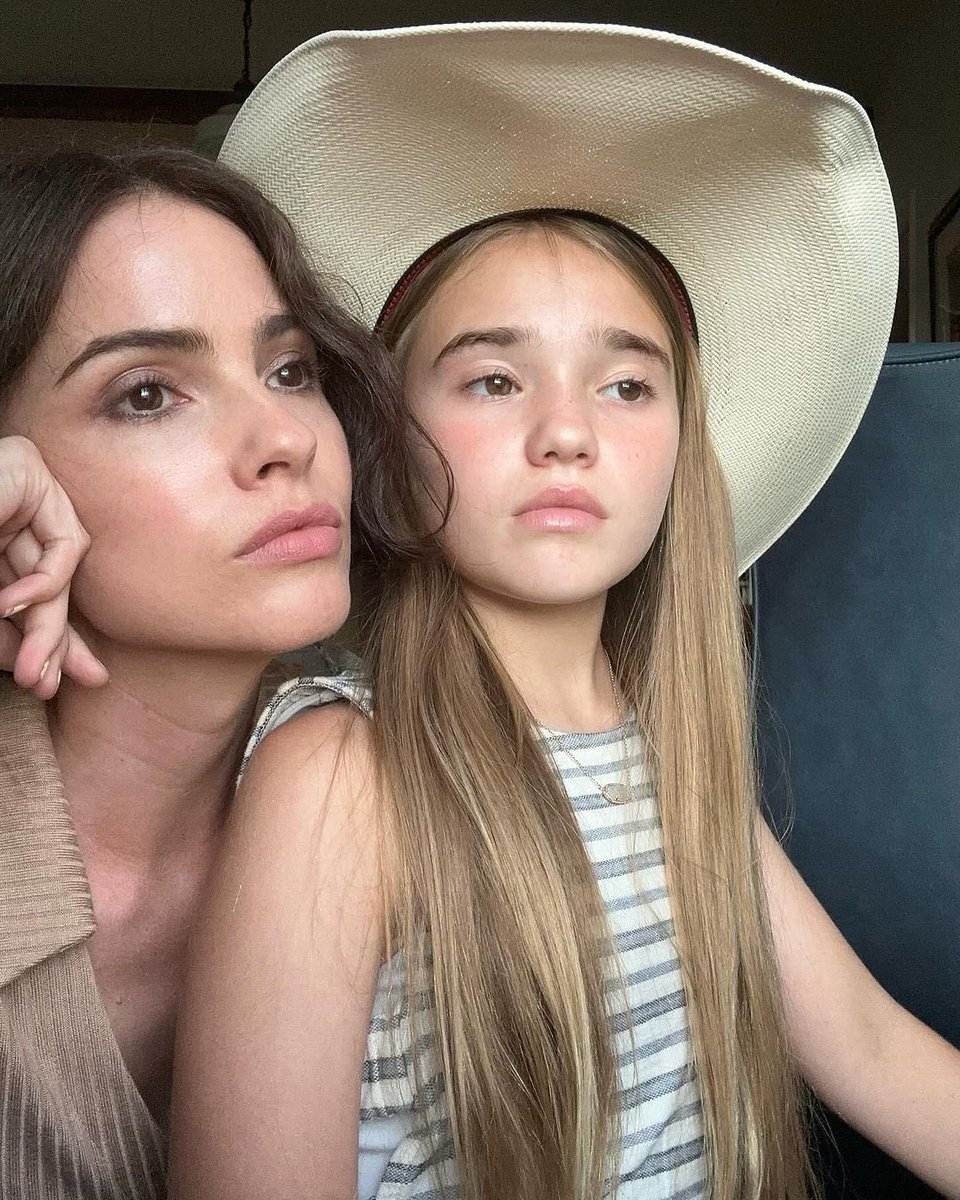 Meet our Mary Scott Skincare Ambassador of the month for March, the stunning <a href="/shelleyhennig/">S Hennig</a> 🩷🌟🌷 || 📷 Mary Scott Skincare on IG