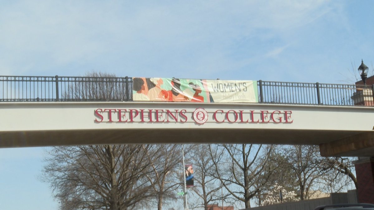 allysonsmithtv's tweet photo. TONIGHT AT 9: Stephens College is set to launch a groundbreaking program in April. @KOMUnews https://t.co/8vJX0aKvCd