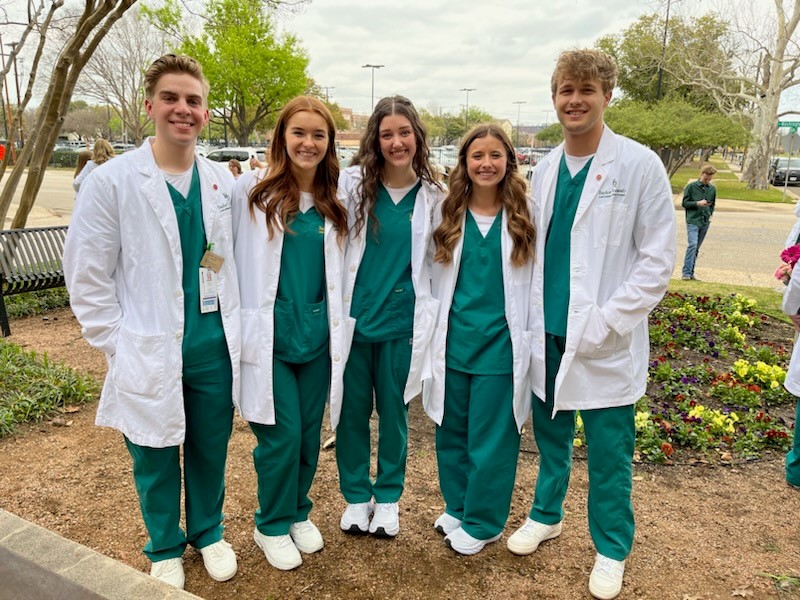 BaylorNursing's tweet photo. Today the LHSON hosted its Traditional White Coat Ceremony at Criswell College, Ruth Chapel. It was a beautiful event with so many excited family and friends who attended to congratulate their future Baylor nurse! Sic'Em Bears! https://t.co/iUIsDInArD