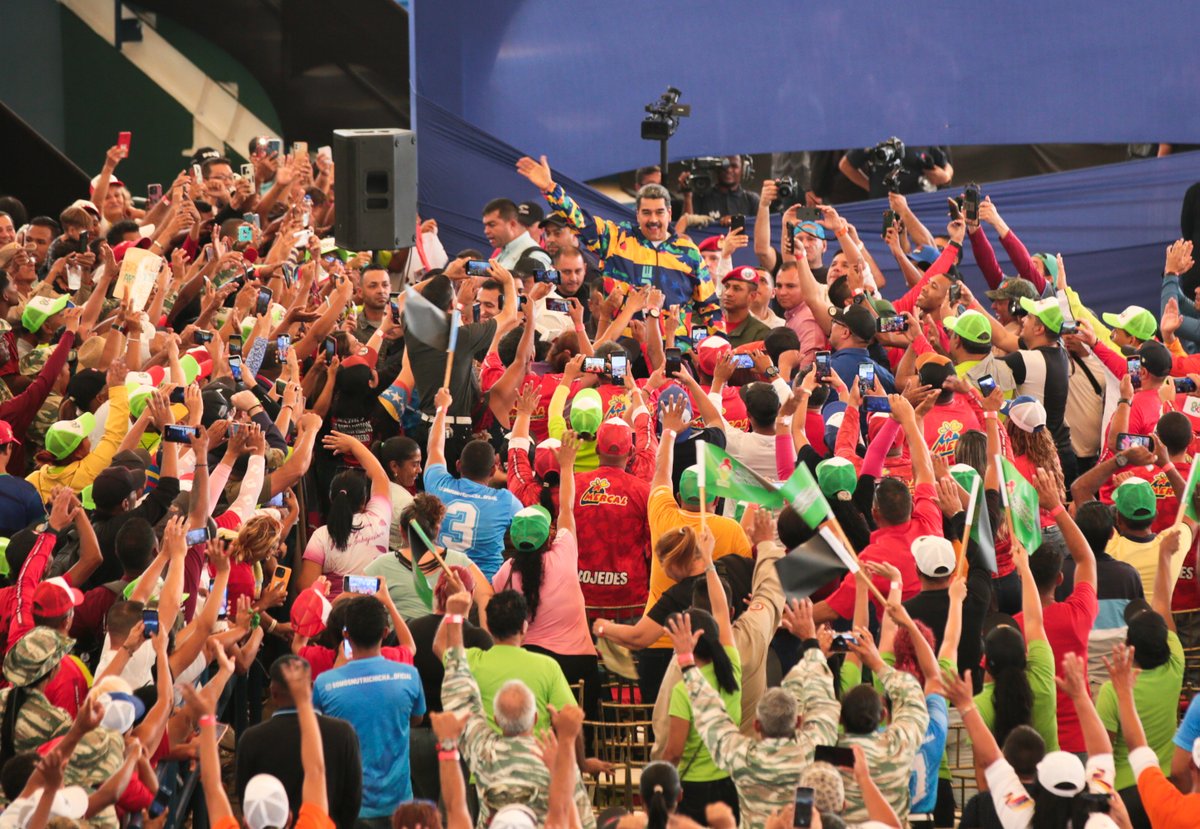 "Si todos los gobernadores, gobernadoras, alcaldes y alcaldesas se pusieran a financiar los kits Trabuco CLAP pudiéramos llegar a la meta de 30.000 #CLAP Productivos en el 2024", orientó el Pdte <a href="/NicolasMaduro/">Nicolás Maduro</a>