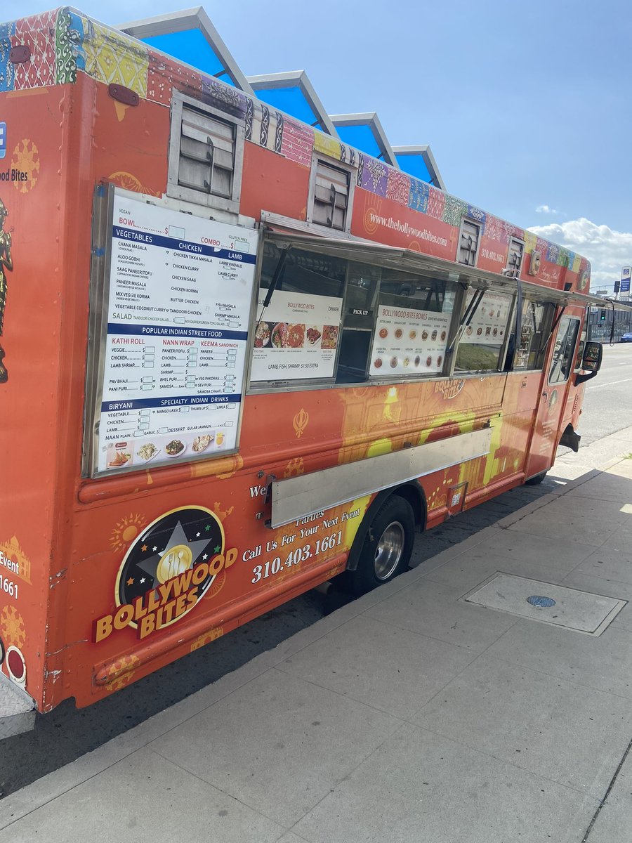 #Sunland BB Food Truck 🥘 serving #IndianDelicacies #StreetFood at 8241 Foothill Blvd., Sunland in front of #Starbucks 
Untill 9pm
#IndianFood #FoodTruck #FootHillBlvd #SmallBusiness #Vegeterian #Vegan #ChikenTikkaMasala