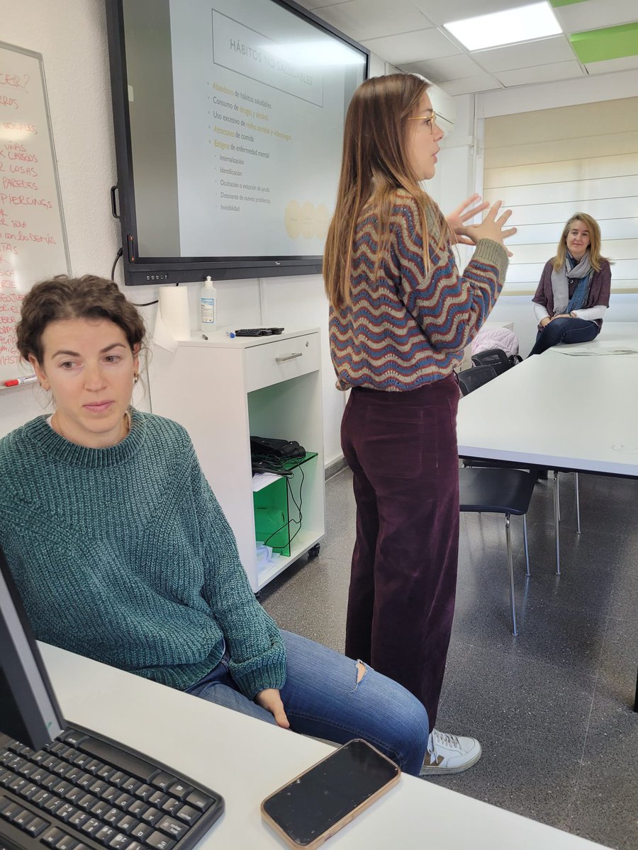 Alicia futicool +S tweet media