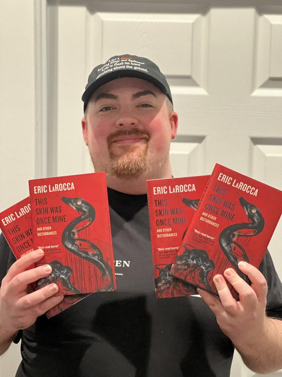 eric_larocca's tweet photo. Author copies have landed and they are breathtaking 😍❤️🐍 https://t.co/sDWLRqoziZ