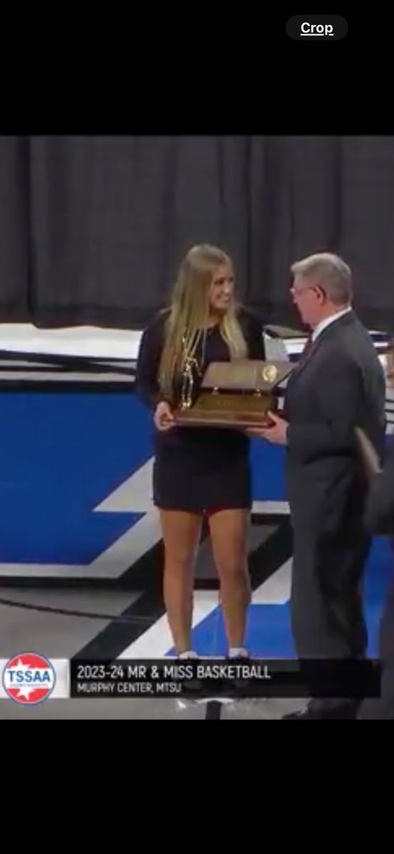 That Moment! 👏🏼 congratulations, <a href="/MainsSydney/">Sydney Mains</a> MISS BASKETBALL!🏀 ☘️💚☘️