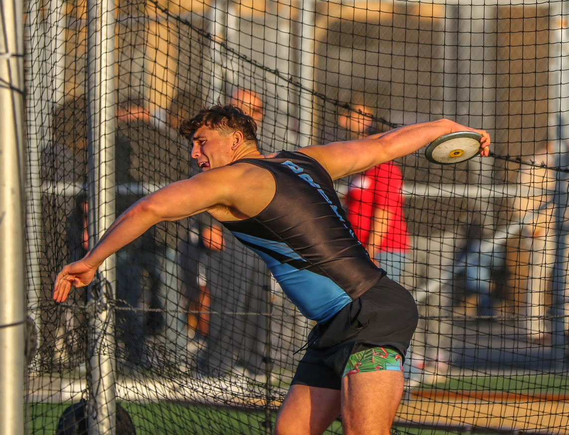 Cool pics from Redondo last weekend…59.11.5 and 162.5?? Keep pushing B!