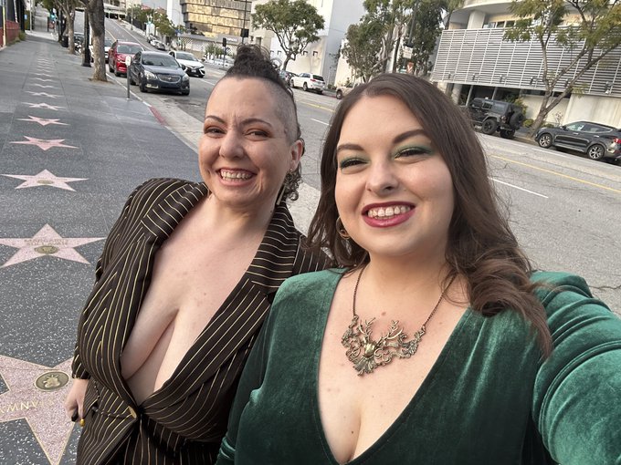 TEA photo dump time 😆😆  with @monimeeez @PFBhangsXXX @Nikki_Sequoia @keith_eros @TdaddyZe @jealousjoey444<a class="tags" href="/tag/monimeeez">@monimeeez</a><a class="tags" href="/tag/pfbhangsxxx">@pfbhangsxxx</a>