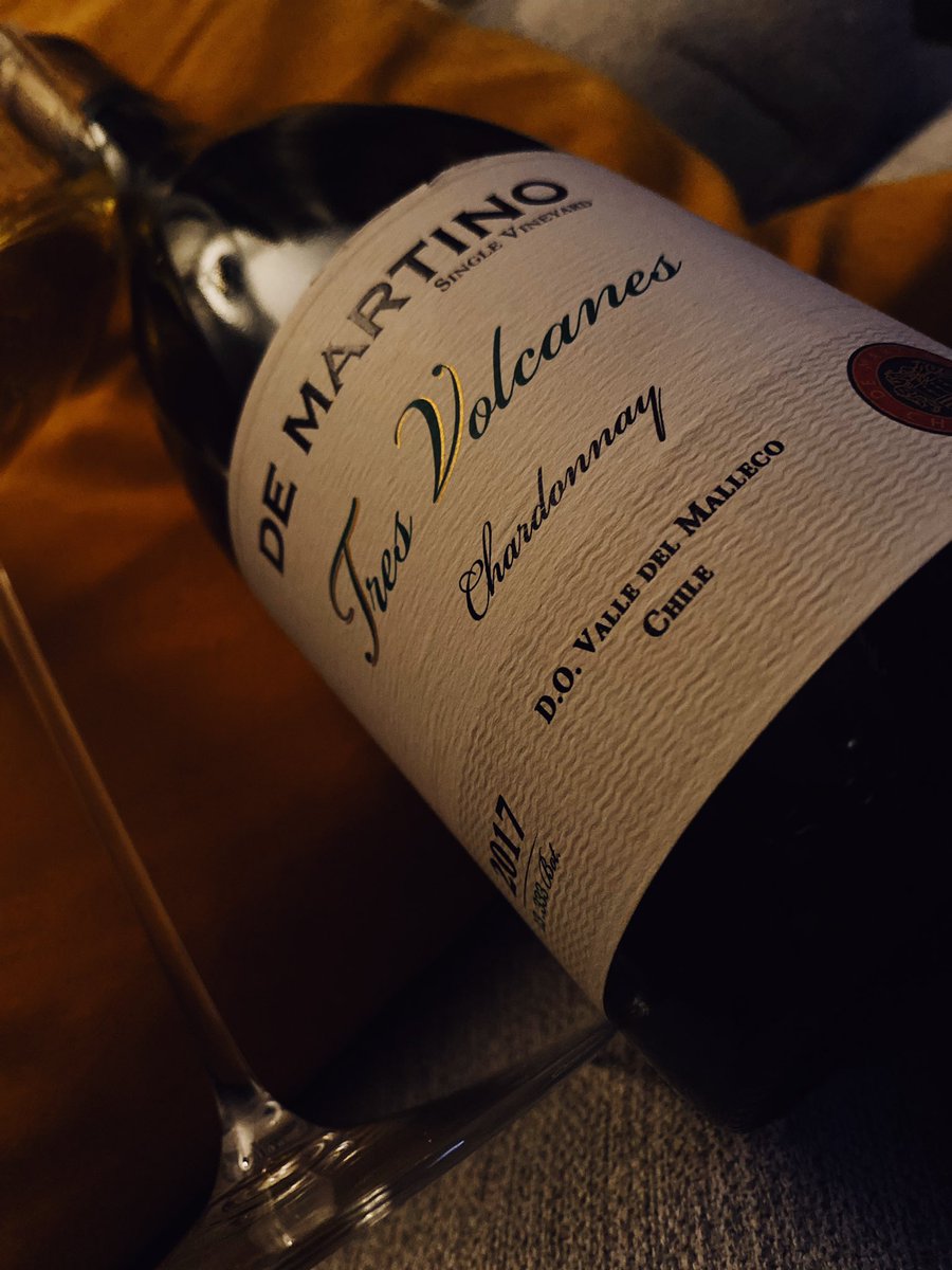 Julie Ward (@julieward_) on Twitter photo Terroir matters. De Martino Single Vineyard Tres Volcanes Chardonnay <a href="/DeMartinoWines/">Viña De Martino</a> <a href="/FebvreWines/">Febvre Wines</a> Terroir matters. De Martino Single Vineyard Tres Volcanes Chardonnay <a href="/DeMartinoWines/">Viña De Martino</a> <a href="/FebvreWines/">Febvre Wines</a>