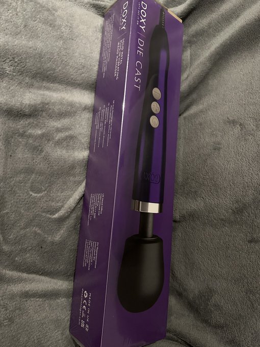 Cum play with me and my new wand  https://t.co/etdytw1ELZ https://t.co/X6AI0K4gVD<a href="/tag/mvsales"class="tags"><span>#mvsales</span></a>