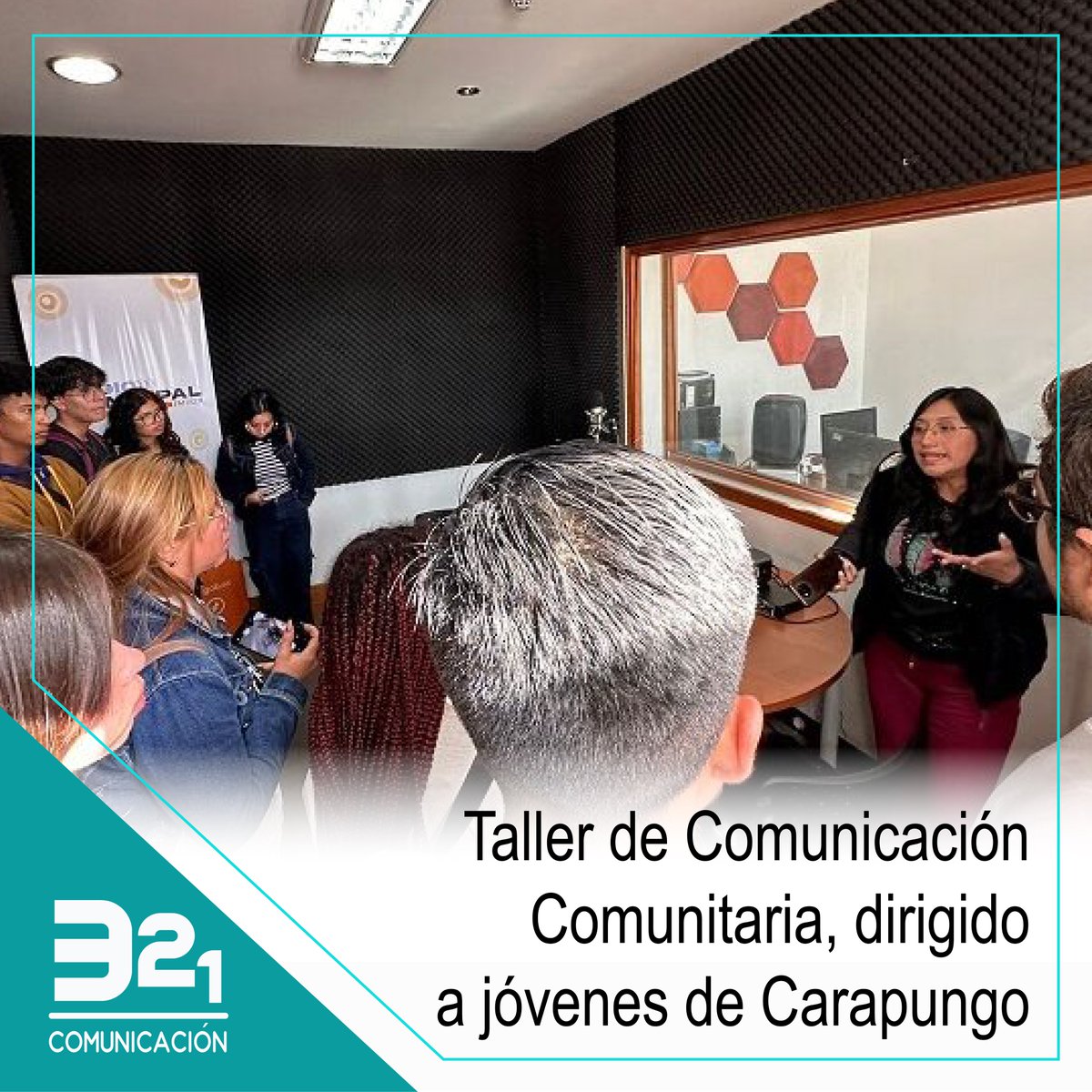 Comunicacion321's tweet photo. El primer Taller de #comunicacióncomunitaria para jóvenes se lleva a cabo en las instalaciones de #CasaSomos #Carapungo y @Municipal720am; ofrece la oportunidad de adquirir y desarrollar habilidades en el campo de la comunicación.

Más info: https://t.co/g5OzXd3pIg https://t.co/FoTH4NOXal