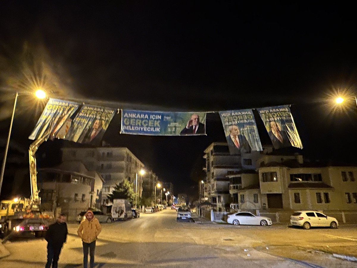 🕰️0️⃣2️⃣:0️⃣0️⃣ ilçemizi güzelleştirmeye devam ediyoruz.

Bu şehrin her sokağında izi Ak Gençliğin izi olacak.

#YenidenAnkara 
#GençlikAşkıylaÇubuk 
#HızlanmaZamanı